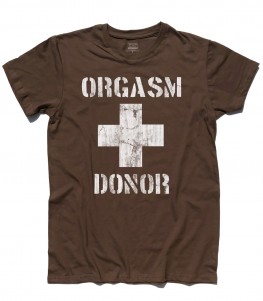 Orgasm donor t-shirt con scritta Orgasm donor e croce al centro. Uguale a quella indossata da stifler in american pie