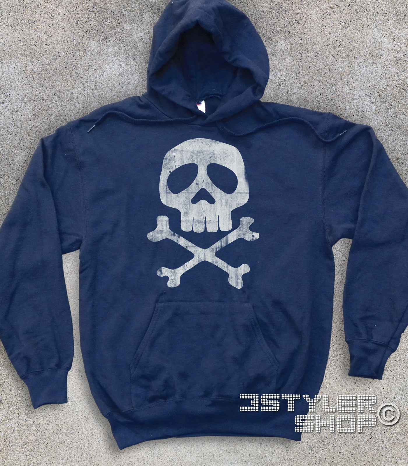 capitan_harlock_vintage_felpa_unisex_na Capitan Harlock felpa raffigurante il teschio del suo costume antichizzato